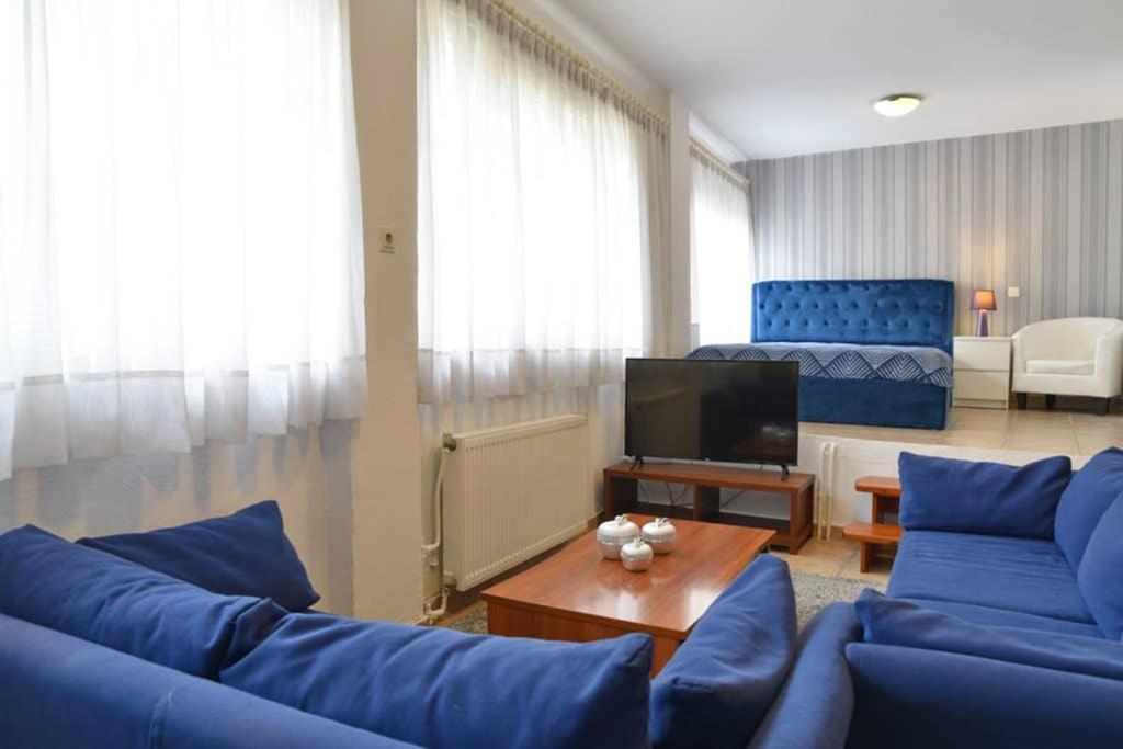 A Modern Bright Studio In The Center Of Kasztoriá Kültér fotó